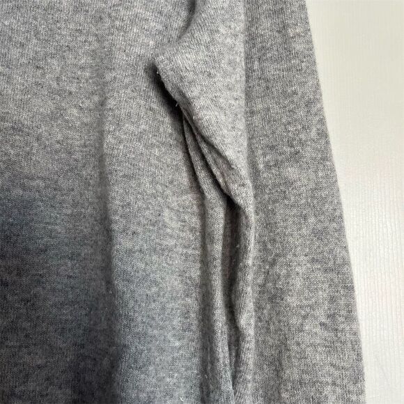 Talbots Women's Cashmere Crewneck Sweater Gray Pullover Size L - Picture 2 of 7